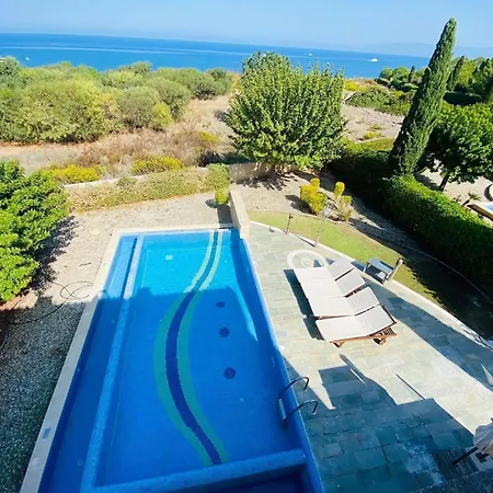 Villa Beach