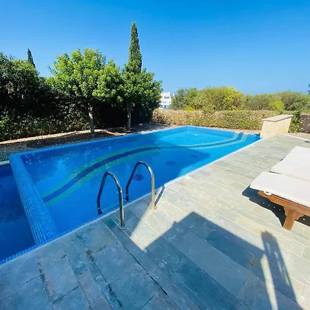 Beach Villa *